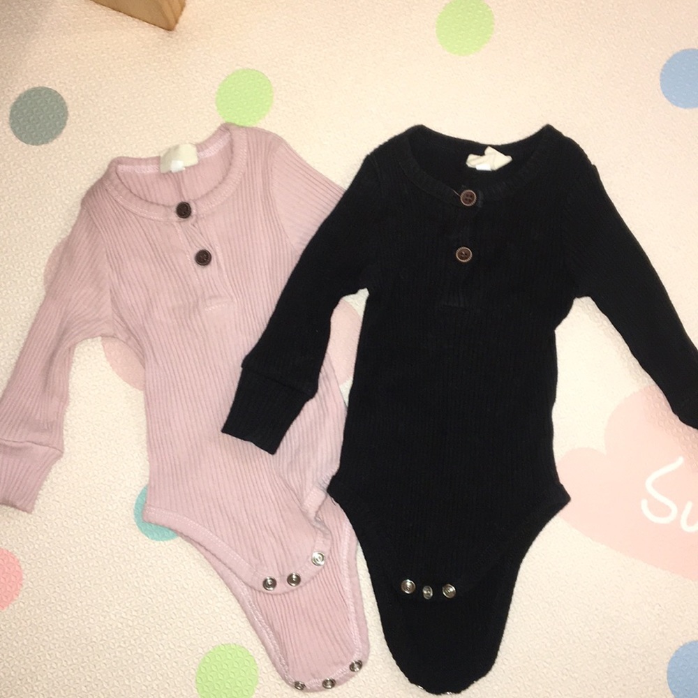 Ribbed onesies - NB to 3 months